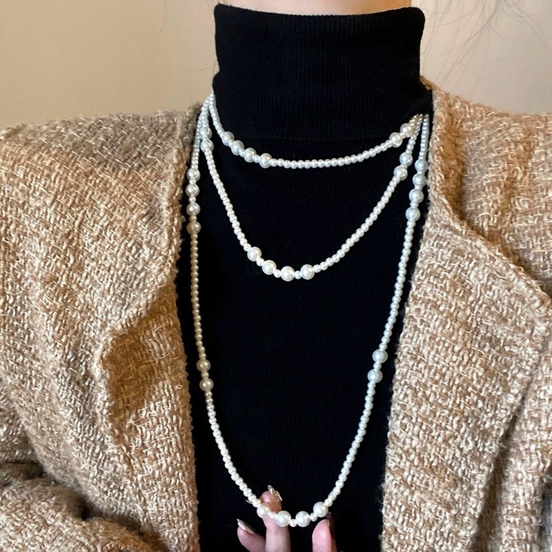 Minimalist Layered Necklace For Women With Delicate Chains_voghion.com