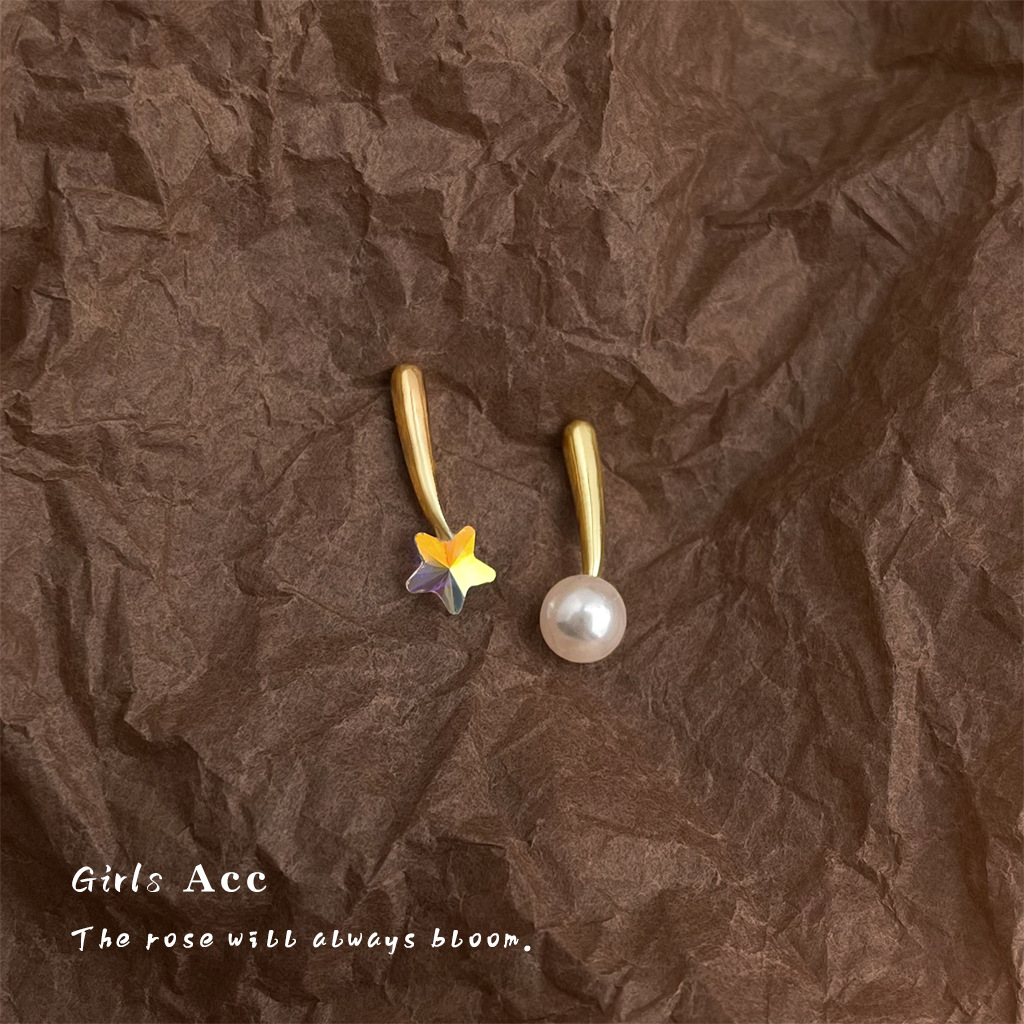 Pendientes de perlas asimétricas de estilo francés para mujer, pendientes de estrellas exquisitas elegantes simples de estilo japonés y coreano, venta al por mayor