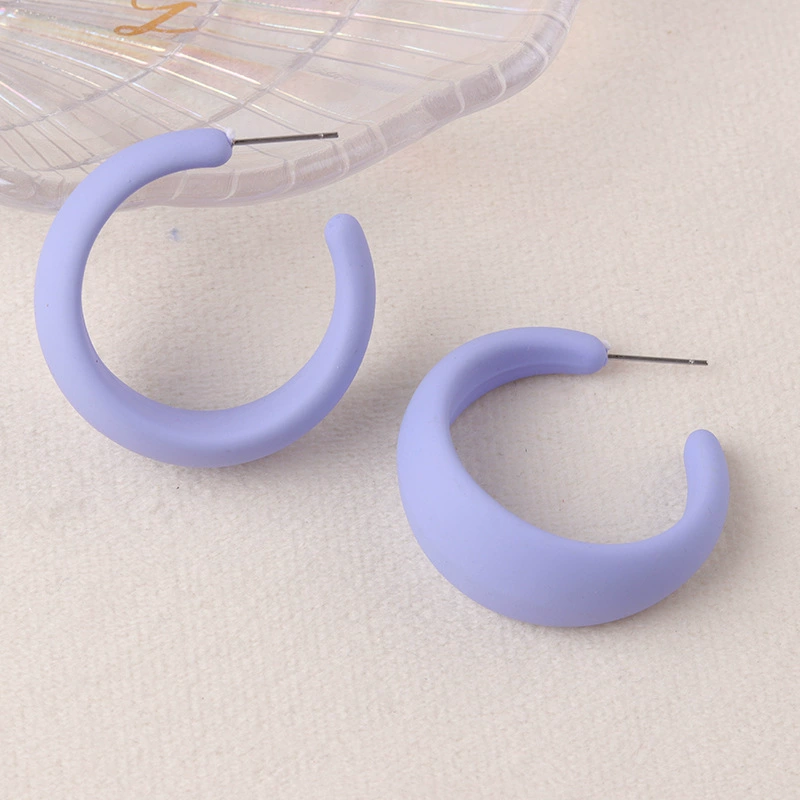 Geometric acrylic earrings, simple and elegant design