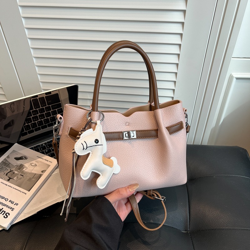 Simple and Unique Solid Color Design, Large Capacity Bucket Bag, High-End New Style, Sweet and Stylish Handbag, Trendy Mother-Daughter Bag