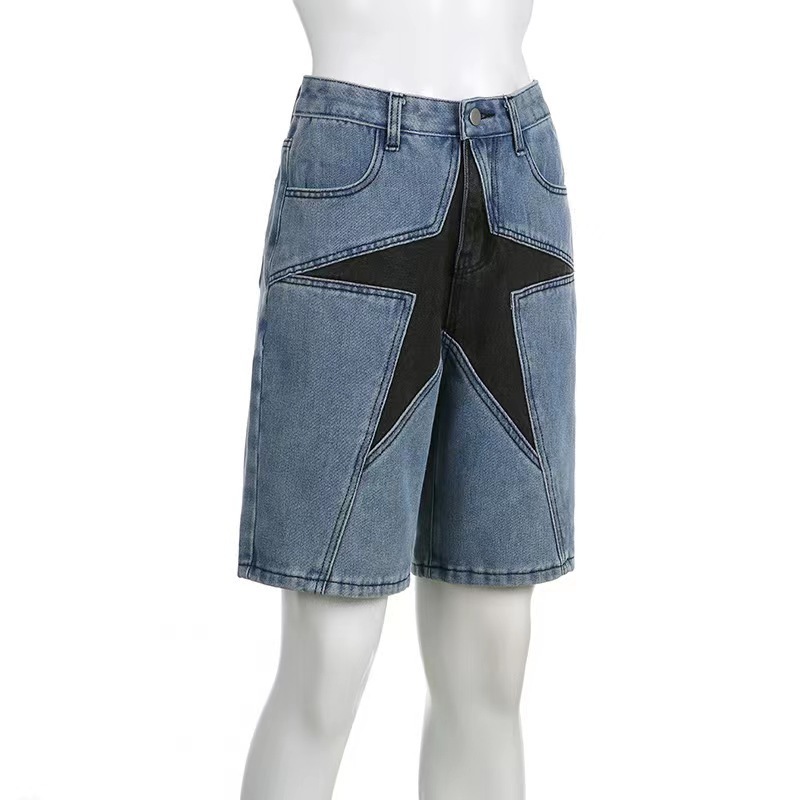 Pantaloncini di jeans da donna con patch a stella taglio ampio_voghion.com