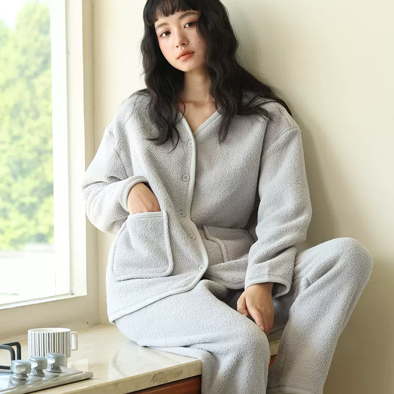 秋冬新款纽扣家居服女纯色可外穿绒绒开衫睡衣宽松双面绒保暖套装