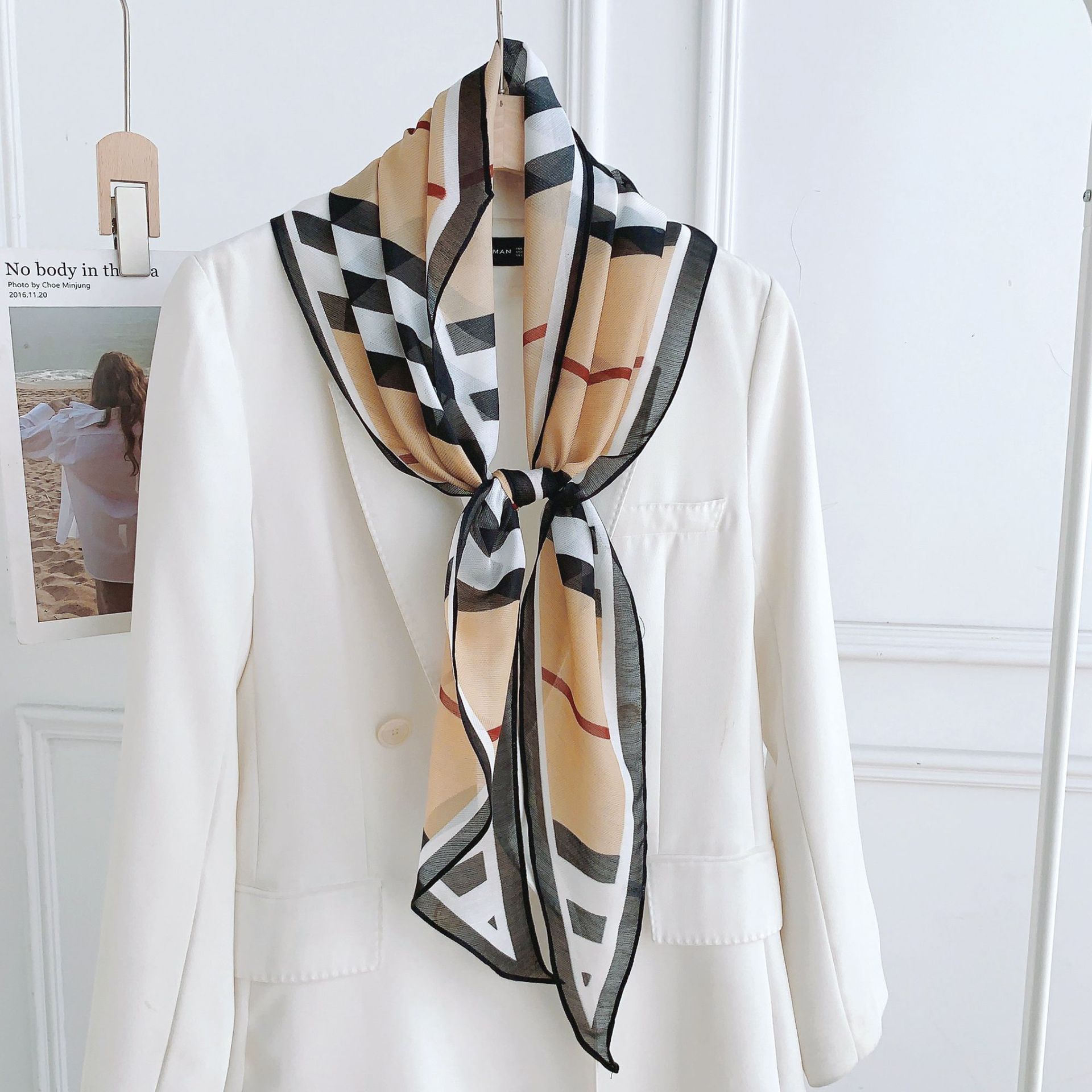 Bufanda larga minimalista de seda para mujer, elegante y versátil, cinta de verano, bufanda pequeña coreana de moda para primavera y verano para decoración del cuello.