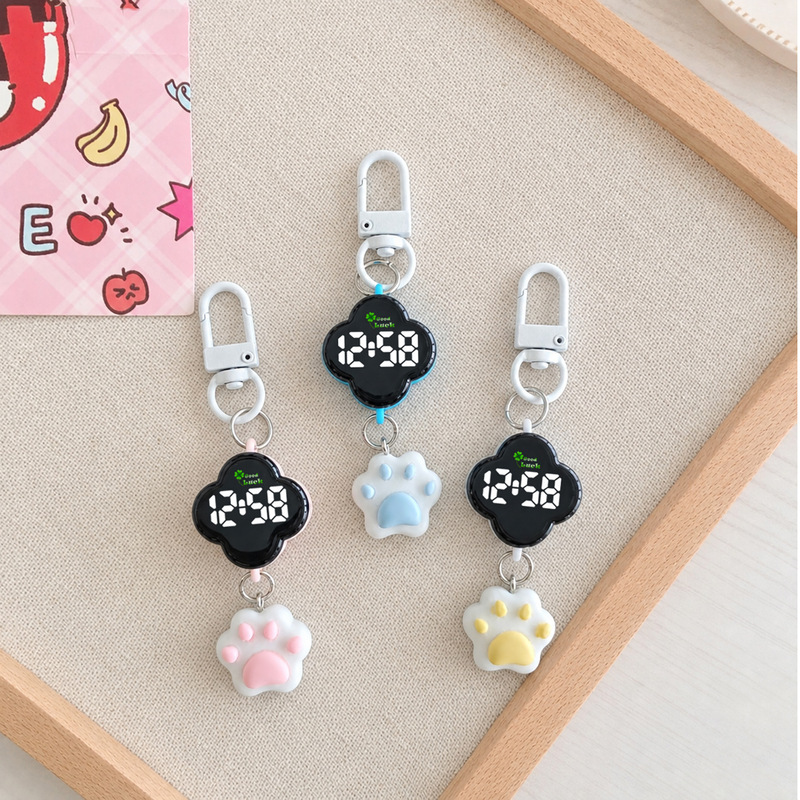 Four-leaf clover cartoon cat paw small pocket watch for elementary school students, backpack keychain pendant, mini portable pocket watch for exams Four-leaf clover cartoon cat paw small pocket watch for elementary school students, backpack keychain pendant, mini portable pocket watch for exams
