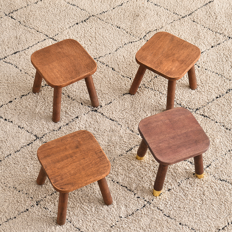 All-Oak Solid Wood Small Stool for Home Use, Children's Low Stool, Wooden Bench Chair, Small Wooden Stool, Cool Wooden Chair, Practical Small Square Stool
