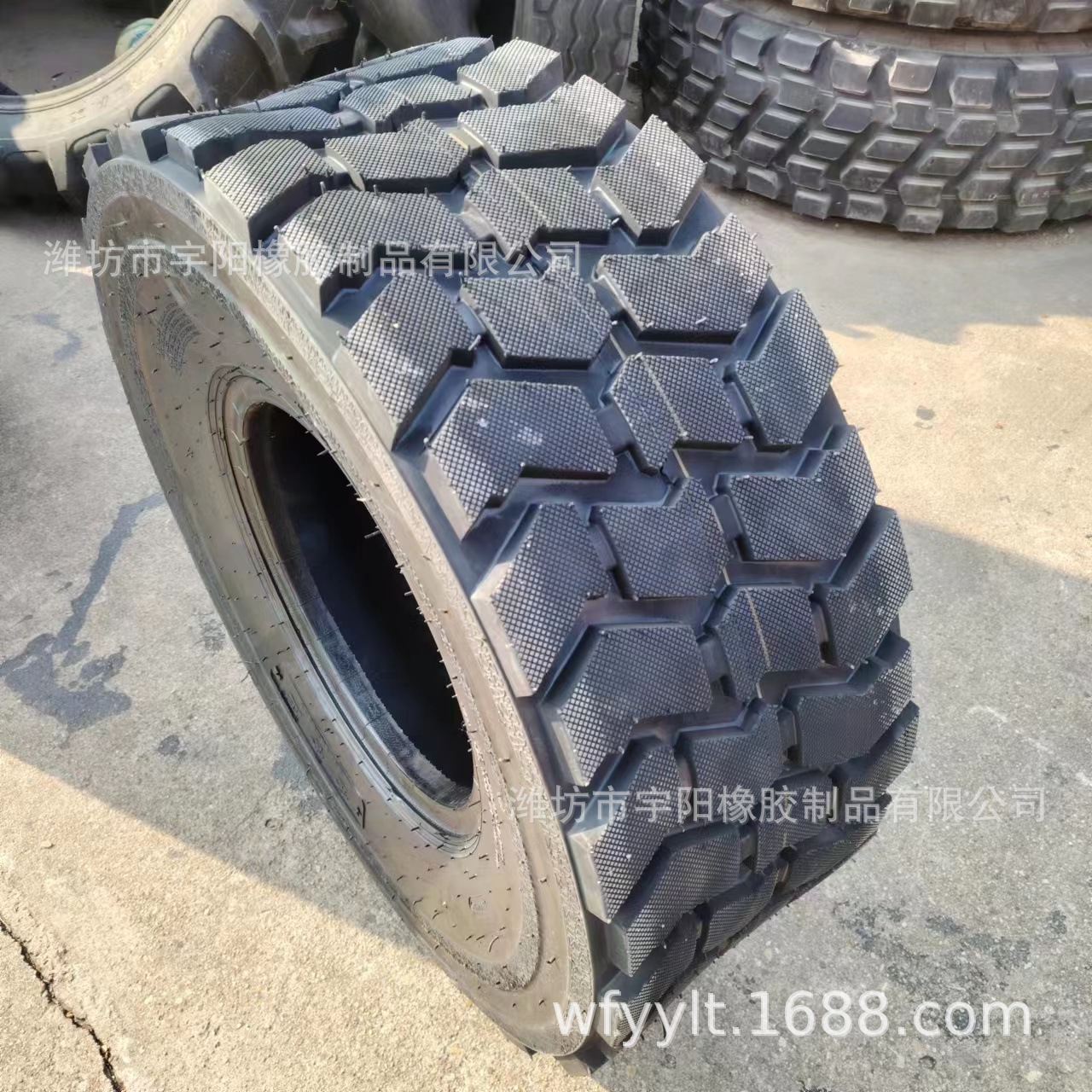 20.5/70R16  装载机  铲车轮胎 钢丝工程机械轮胎