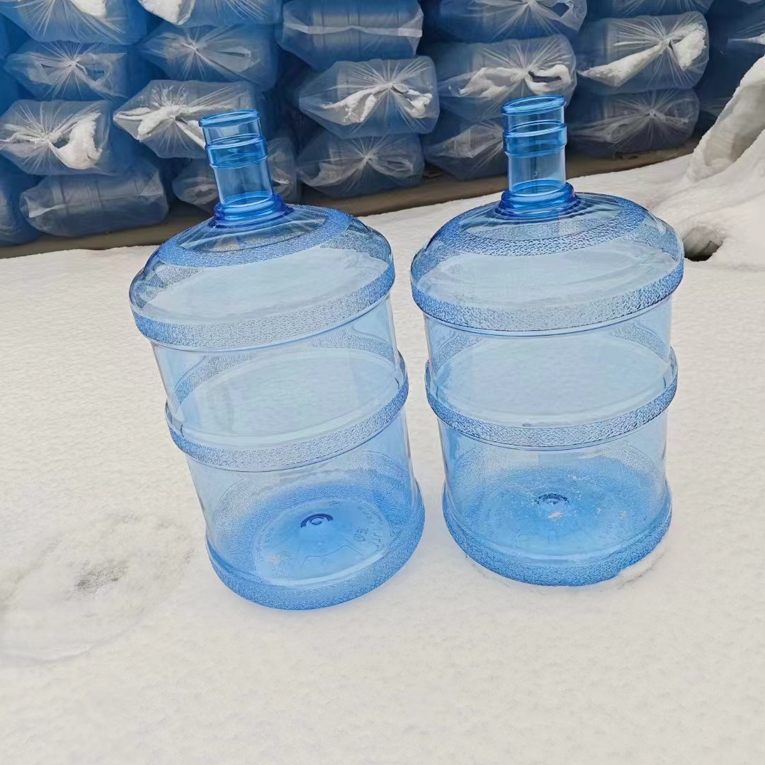 18.9升纯净水桶780g凹底食品级饮水机桶加厚PC5加仑矿泉水桶