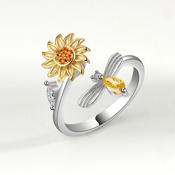 fashionable ring solar-powered