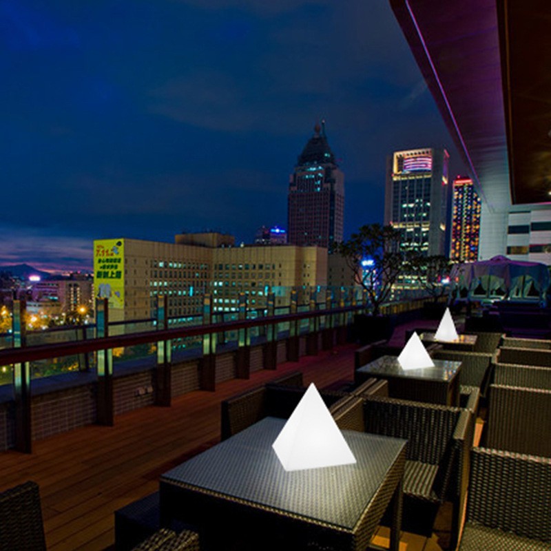 LED pirámide luminosa RGB colorido lámpara de noche lámpara decorativa taburete de bar lámpara de mesa patio triángulo dimmable