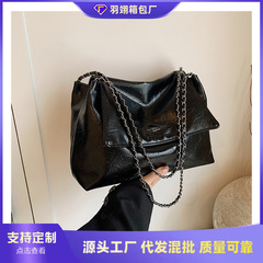 跨境简约百搭包包女大容量2025新款夏季休闲链条单肩包通勤托特包