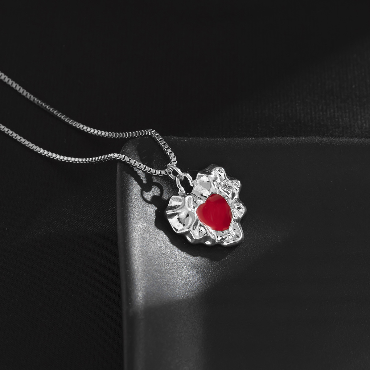 1 Piece Fashion Heart Shape Alloy Enamel Menu0027S Pendant Necklace