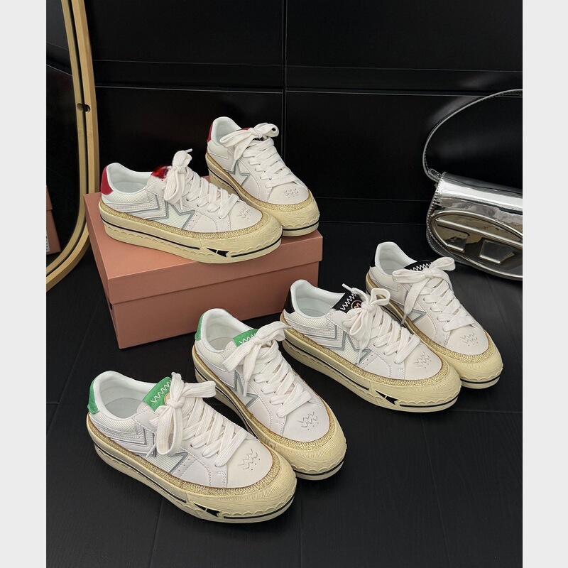 Thick-Soled White Sneakers for Women, 2026 Spring New Style, Hong Kong Style Casual Versatile American Retro Distressed Tennis Dirty Sneakers Thick-Soled White Sneakers for Women, 2026 Spring New Style, Hong Kong Style Casual Versatile American Retro Distressed Tennis Dirty Sneakers