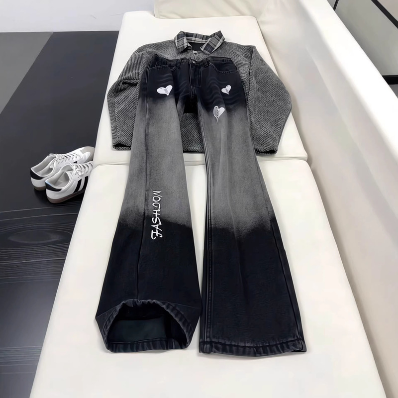 Black Gradient Heart Embroidery Jeans for Men, Spring and Autumn American Style Slim Fit Vibe High Street Flared Pants