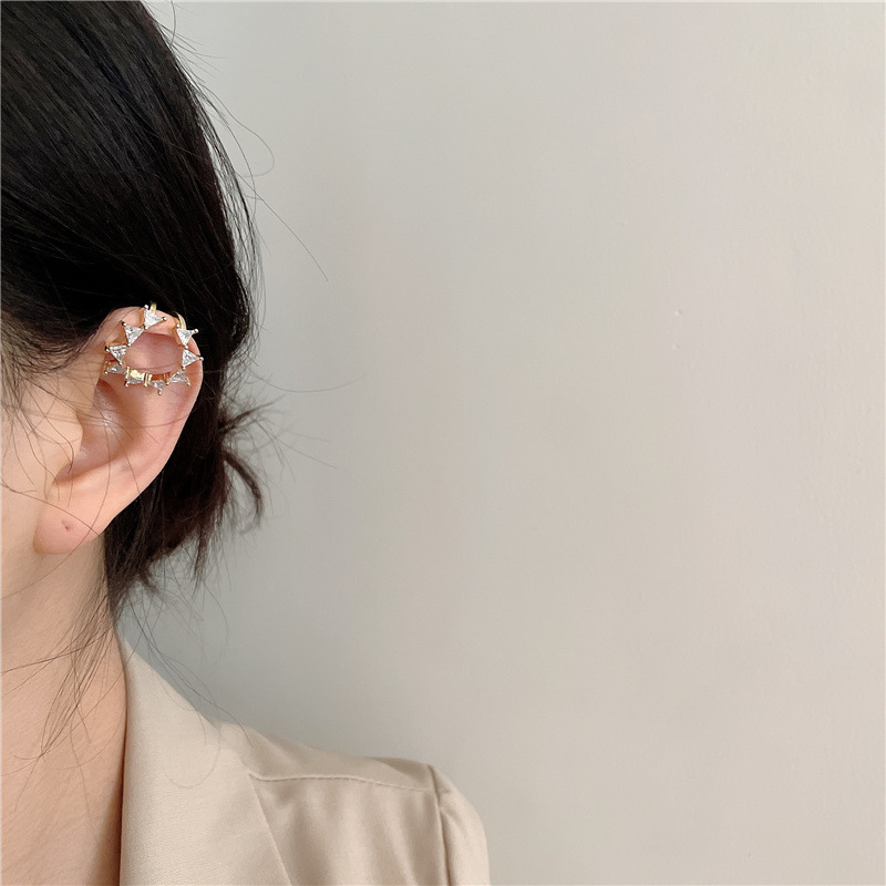 Fashion Triangle Zircon Ear Bone Clip display picture 10