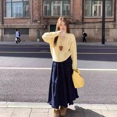 2025新款碎花半身裙高腰紫色中长款秋冬蛋糕显瘦温柔森系复古艺术