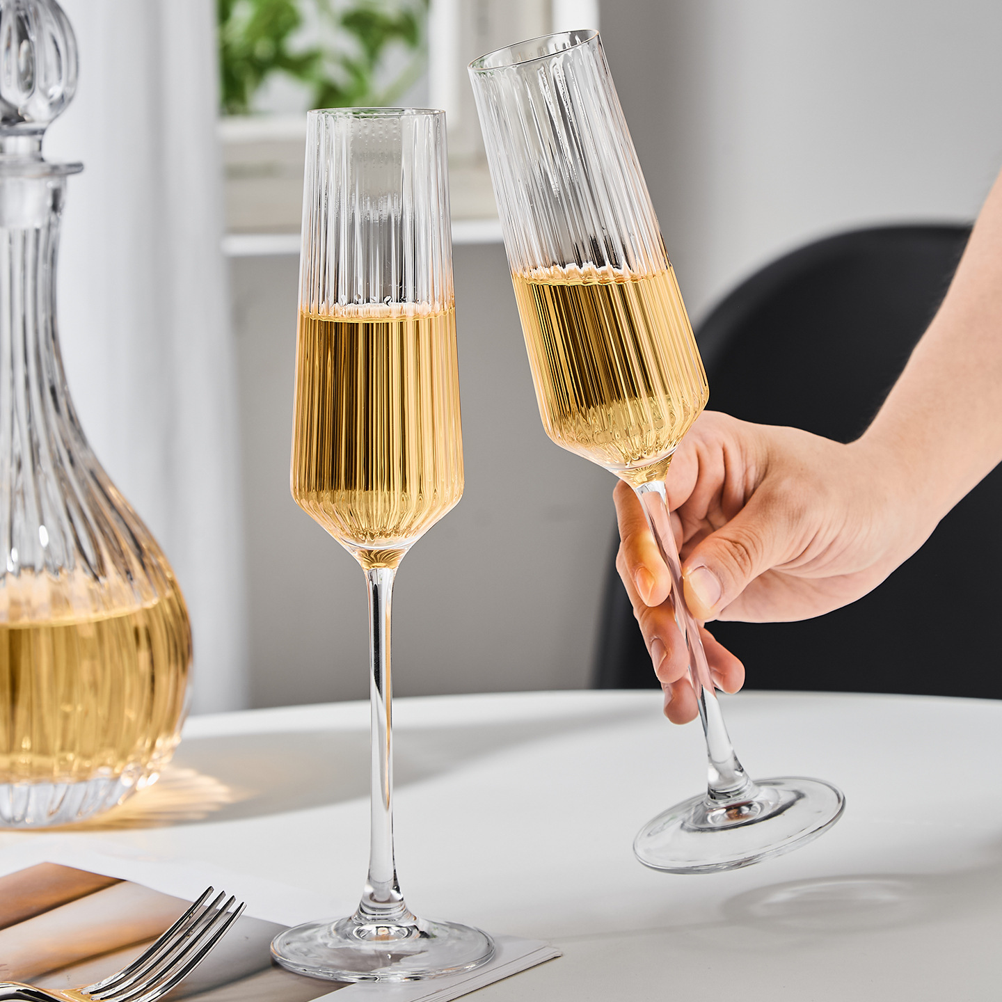 Vaso de vino de estilo europeo simple taza de vidrio corrugado vertical taza de champán casera taza de vino de vino de rayas de vino