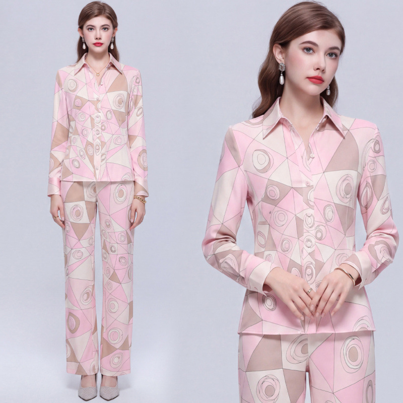 Light luxury commuter style printed casual shirt + loose versatile straight-leg pants two-piece set Light luxury commuter style printed casual shirt + loose versatile straight-leg pants two-piece set