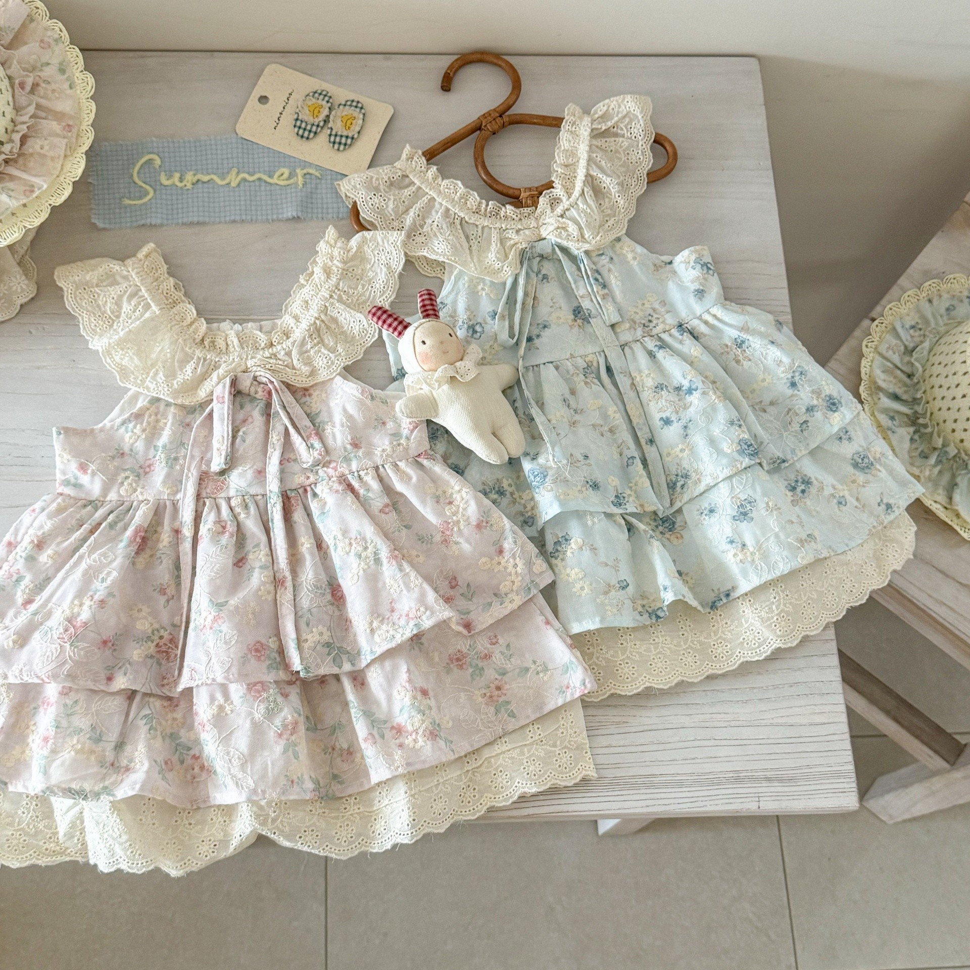 [Xianning Seven] Flores de cerezo originales ~ Vestido de encaje floral suave con mangas pequeñas y dulces de verano para niñas