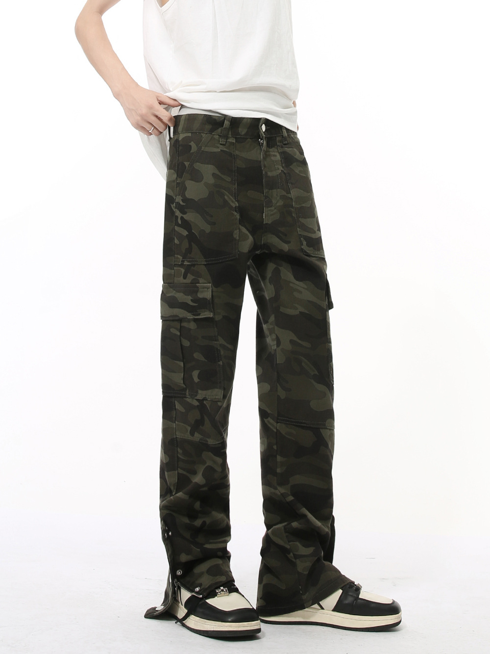 MTLCLOTHES Hombres| Otoño nuevo retro retro calles botones de fila pantalones de camuflaje pie cremallera herramienta jeans hombre