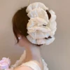 White crab pin pearl