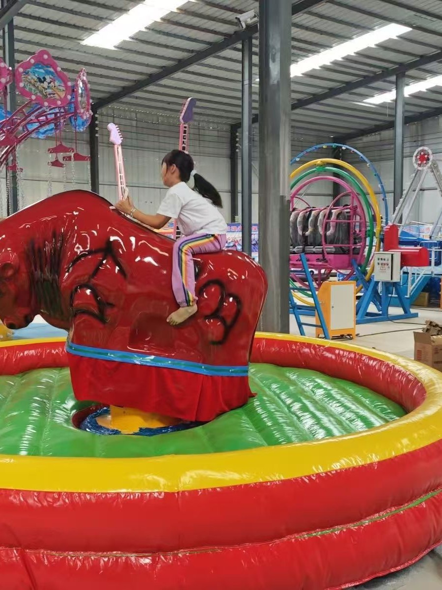 Nuevo equipo de atracción torero loco plaza para montar puestos para atrapar la feria del templo swing adultos niños red montar toros torero image 5