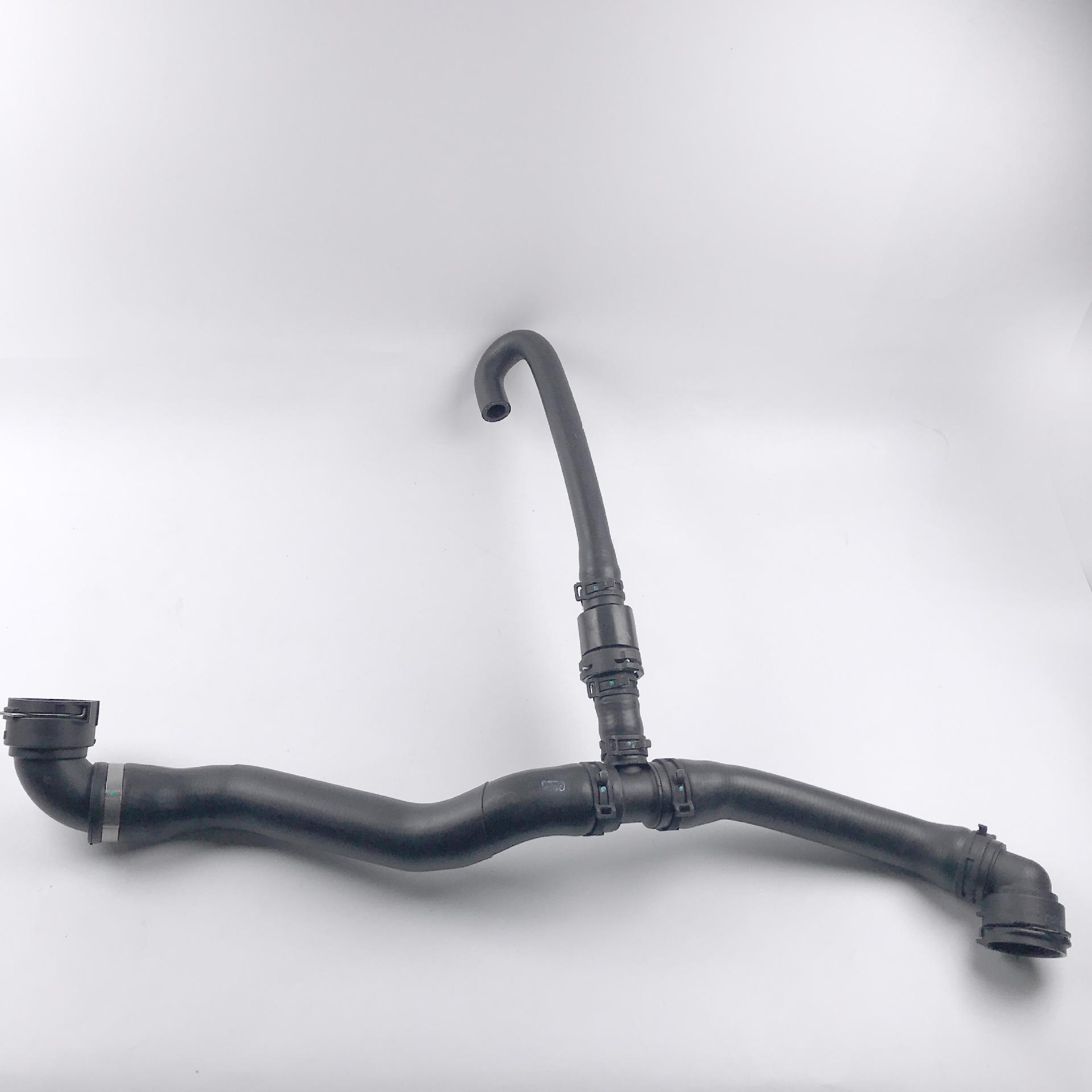 Suitable for Audi Q3 Water Tank Upper Water Pipe Coolant Hose 5N0122101R