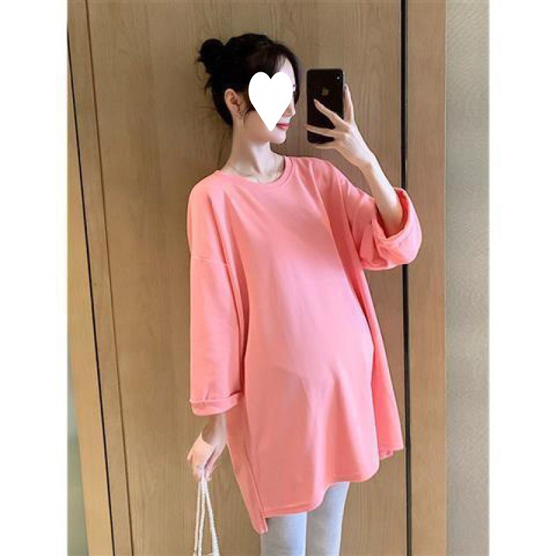 妊婦の秋服セットのファッションモデルがゆったりしています。|undefined