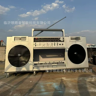 高颜值录音机主题餐车80年代复古录音机移动网红摆摊餐车