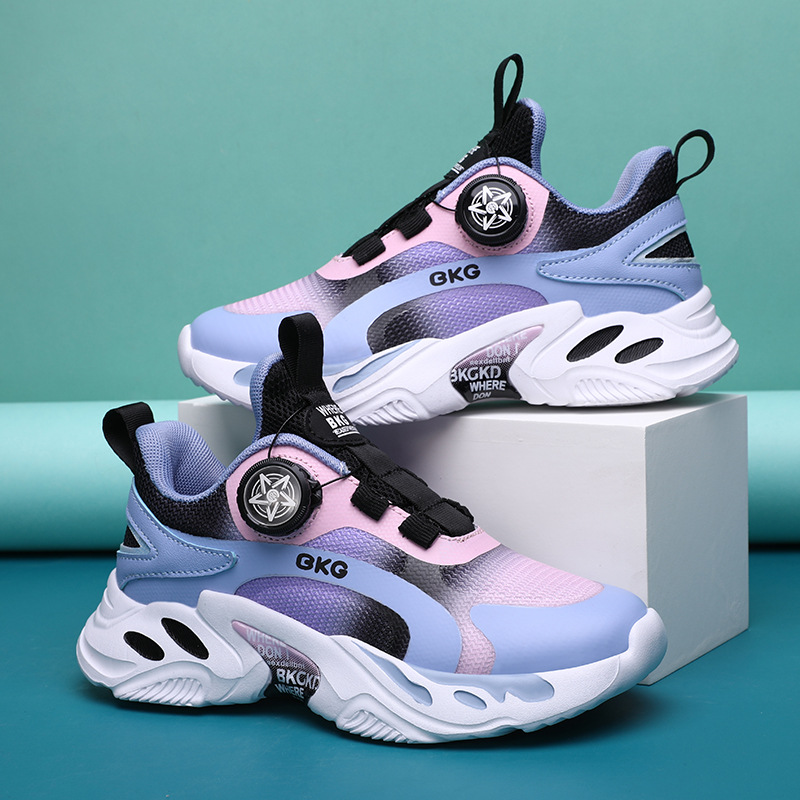 Zapatos deportivos de niñas otoño 2025 nuevos zapatos de moda de malla transpirable camuflaje personalidad zapatos de marca BKG zapatos infantiles