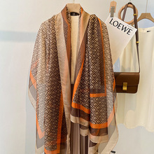 仿真丝F字母云纹纱围巾大方巾女2024新款披肩大纱巾丝巾妈妈送礼