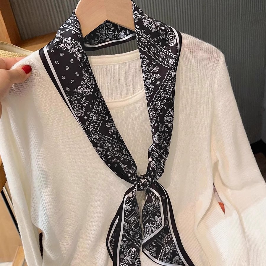 Fashionable black retro summer elegant choker
