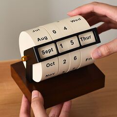レトロなリール永久カレンダークリエイティブ回転カレンダーハイエンド釘付け diy オフィスデスク装飾品卓上カレンダー