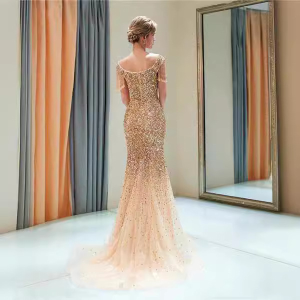 Vestido Largo Ajustado con Cola de Pez para Mujer, Estilo Europeo y Americano, Nuevo para Comercio Exterior 2025, Vestido Sexy con Mangas Raglán y Cuello en V con Adornos Dorados para eBay