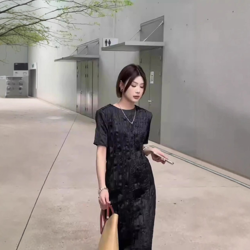 [Rush] retro minimalist satin light pleated dress 3105