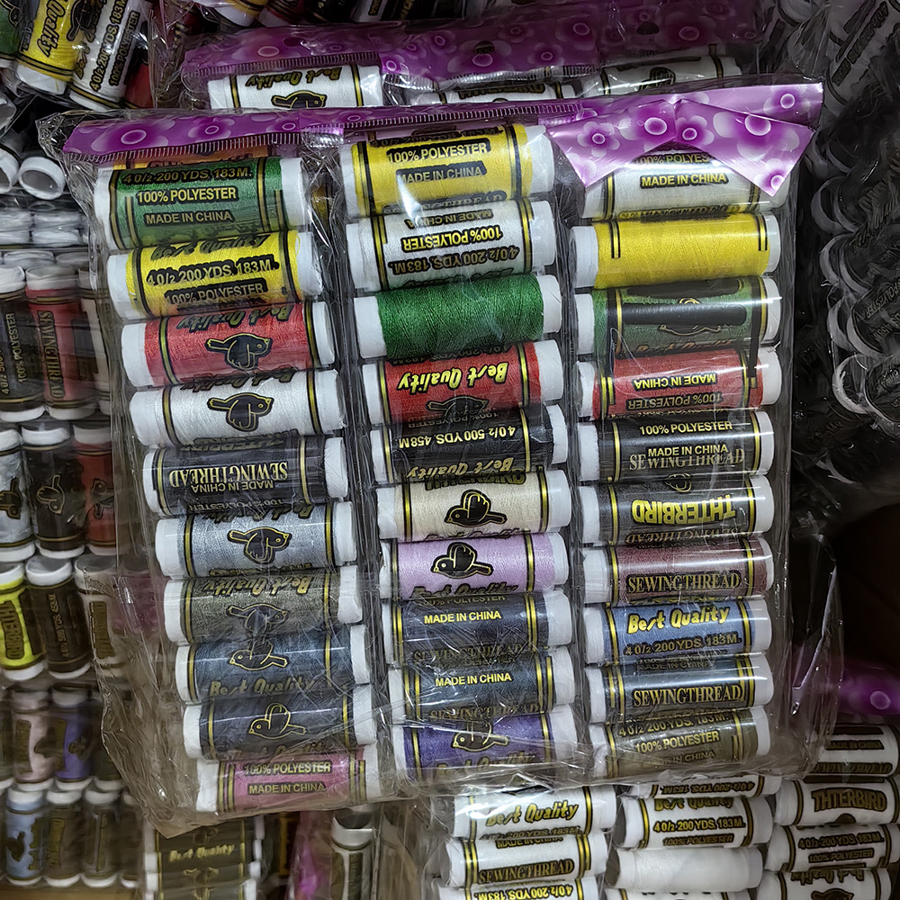 hilo de coser pequeño hilo doméstico con etiqueta hilo de poliéster colorido conjunto de aguja de hilo de coser portátil paquete de material DIY