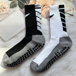 跨境足球训练中筒男毛巾底足球袜子男中筒运动比赛足球袜防滑