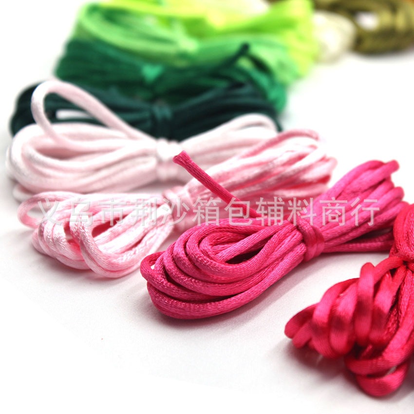 Hilo de seda coreano colorido de 2 mm, 2 metros/paquete, material para pulseras de joyería hechas a mano, gran cantidad, excelente precio.