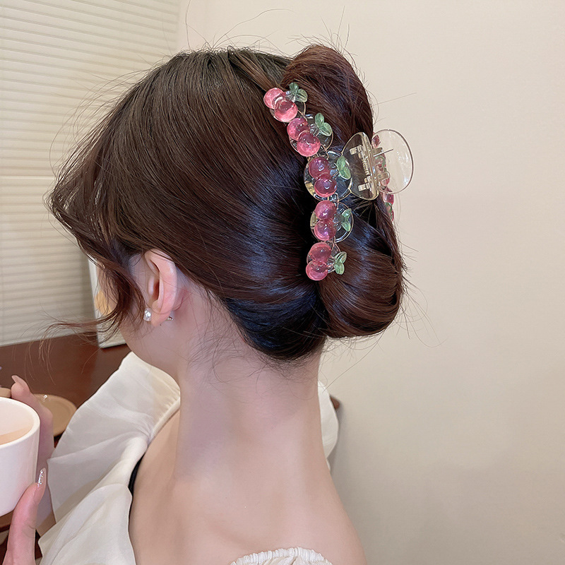 1 Piece Quantity Daily Occasion Acrylic Material Cute Women'S Bear Heart Shape Tulip Arylic Hair Claws