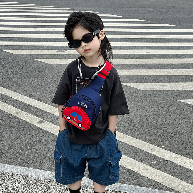 Cartoon lindo coche para niños y niñas bolso de pecho estilo occidental mini bolso de mensajero para bebés nuevo bolso para niños de color en contraste