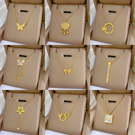 项链;耳环;戒指