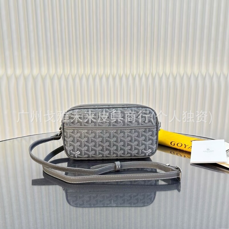 Goyard's new unisex camera bag is casual and versatile, a small crossbody square bag in Korean fashion style with large capacity and can be worn over the shoulder Goyard's new unisex camera bag is casual and versatile, a small crossbody square bag in Korean fashion style with large capacity and can be worn over the shoulder