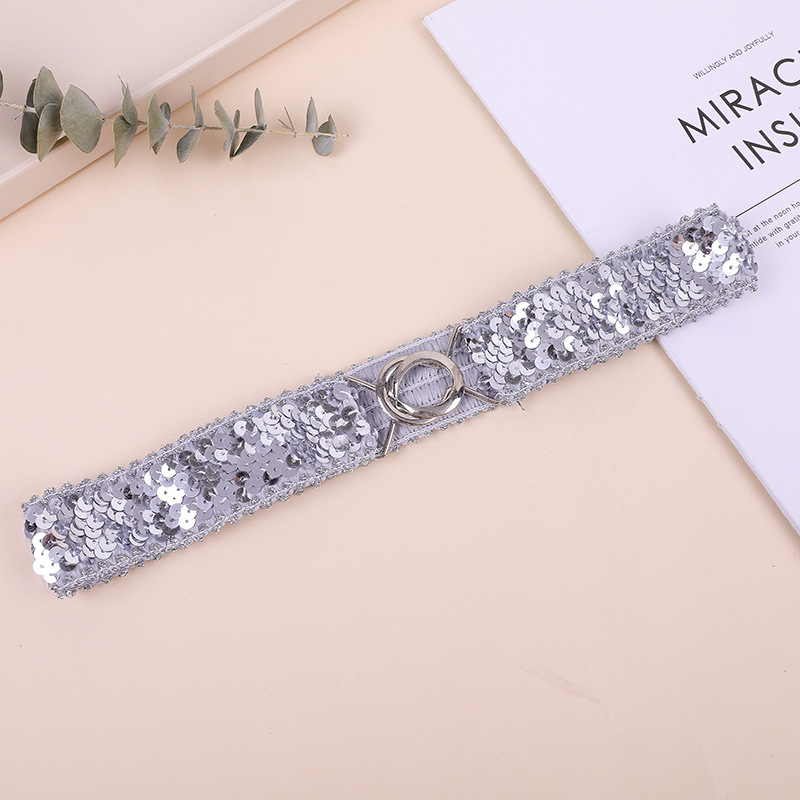 スパンコールのベルトが華やかでおしゃれな大人の子供の女性のベルトの卸売りはベルトを締めて弾力のベルトの現物を掛けます。