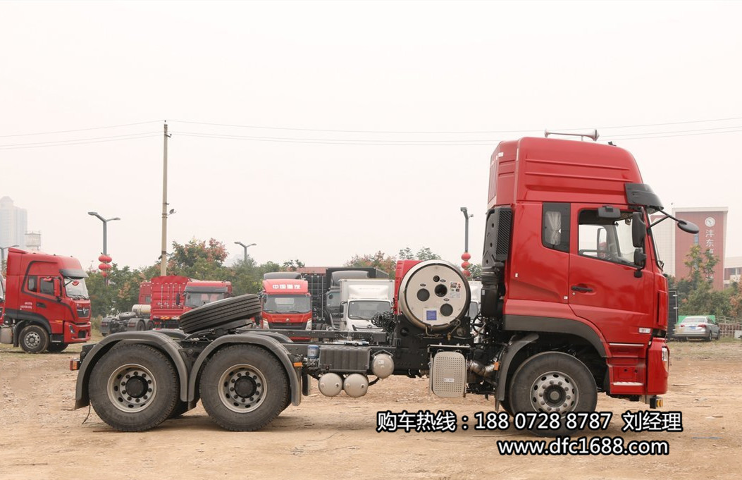 ��������KL��ʻ�ҹ���460����LNGȼ��6x4ǣ����