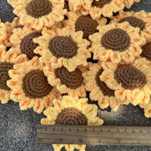 New finished sunflower knitted wool pendant