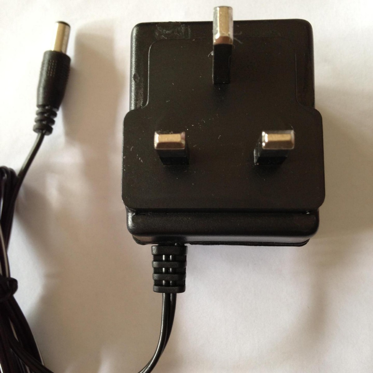 英式230V DC6V 500MA充电器儿童电动车电源适配器6V0.5a