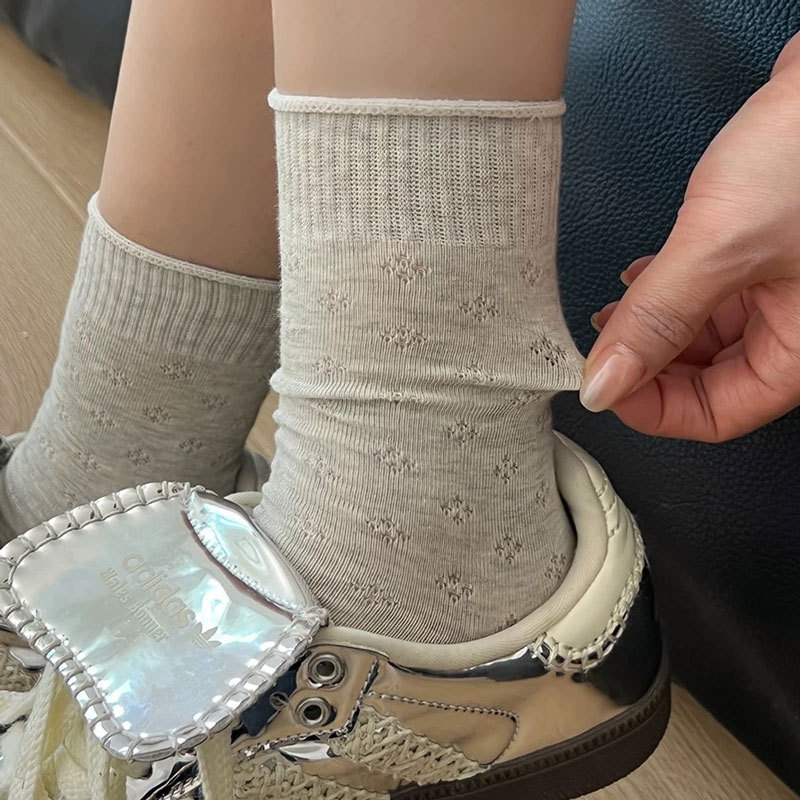 Spring and Summer Thin Japanese Solid Color Hollow-out Four-leaf Clover Stack Socks Women's All-match Grey Breathable Curled Moon Socks Spring and Summer Thin Japanese Solid Color Hollow-out Four-leaf Clover Stack Socks Women's All-match Grey Breathable Curled Moon Socks