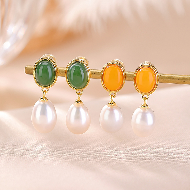 Bông tai bạc S925 mạ vàng đính ngọc trai nước ngọt và đá jasper sáp ong mặt trứng phong cách retro — Mô hình sáp ong