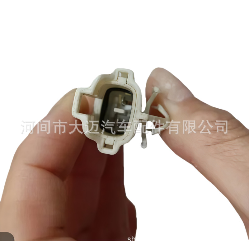 Manual Transmission 1700010M7V2 Is Suitable for Faw Jiabao T80 V80 Gf1500 1.3L 4A13
