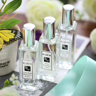 ����С����ˮŮʿ��ˮ�����{�L������ֵ���ˮ�羳ֱ��Խ��30ml