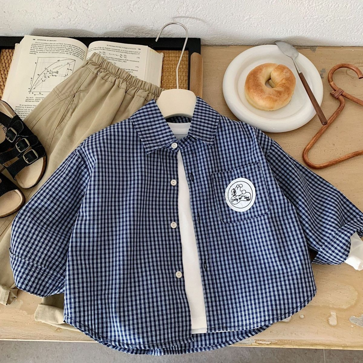 Boys' plaid shirt, new spring and autumn style, fashionable Korean style long-sleeved shirt, baby's versatile thin jacket.